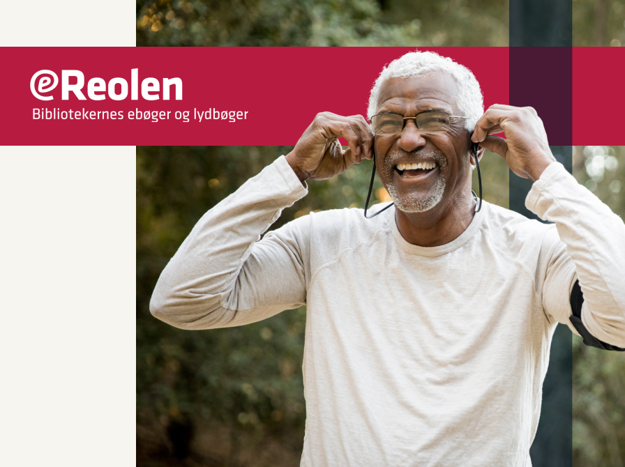 Foto af ældre mand, der lytter til lydbøger